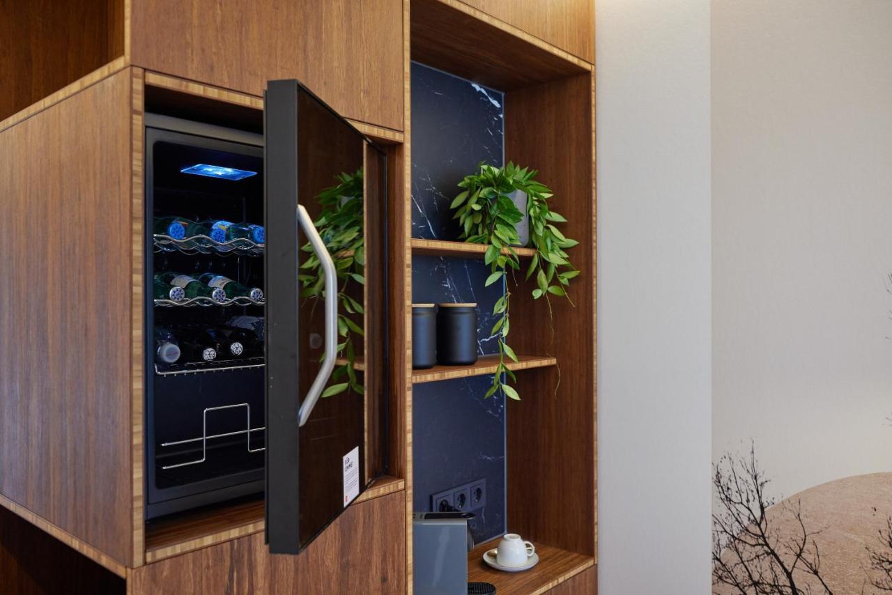 Tin Inn - Hueckelhoven - Das Hotel Aus Hochwertig Ausgebauten Ueberseecontainern Exteriör bild